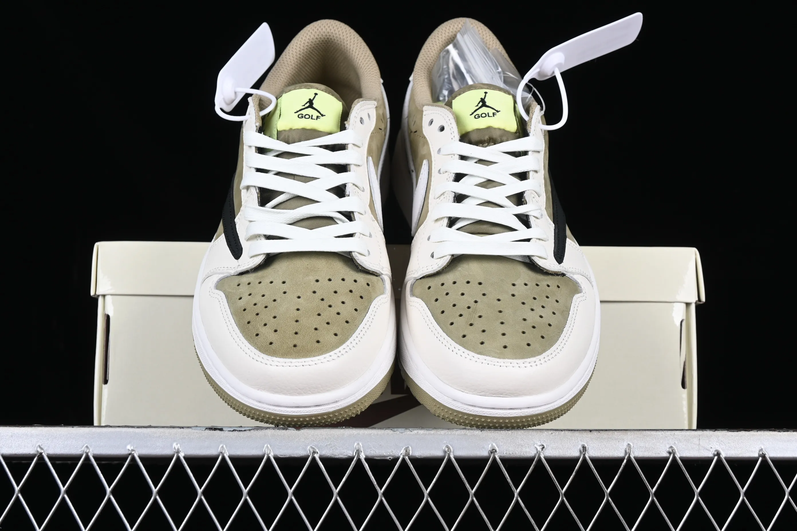 All categories Air Jordan Jordan series basketball shoes Air Jordan 1 Low Travis Scott x Air Jordan 1 Low OG AJ1 Joe 1 joint undercut low-top basketball shoes FZ3124-200